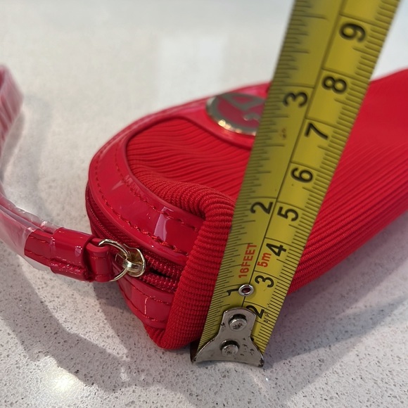 ✨GIORGIO ARMANI✨ Makeup/Travel Bag with Strip - Red - Picture 8 of 8